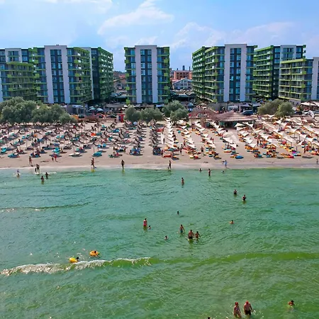 Apartament Azizi Premium - Pool & Alezzi Năvodari